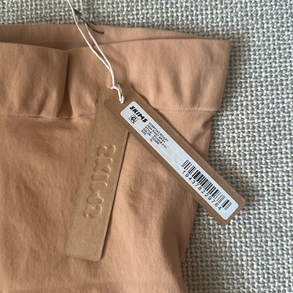 NWT- SKIMS-everyday sculpt high waisted brief ochre. Size XL. - Picture 2 of 8